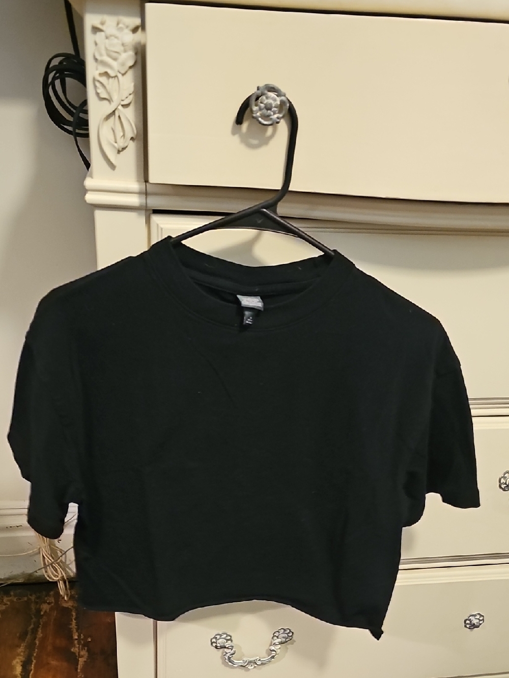 Wild Fable Boxy Black Cropped Tee